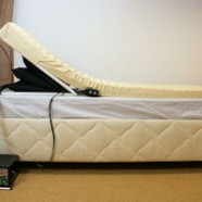 Caspian Pillow Lifter