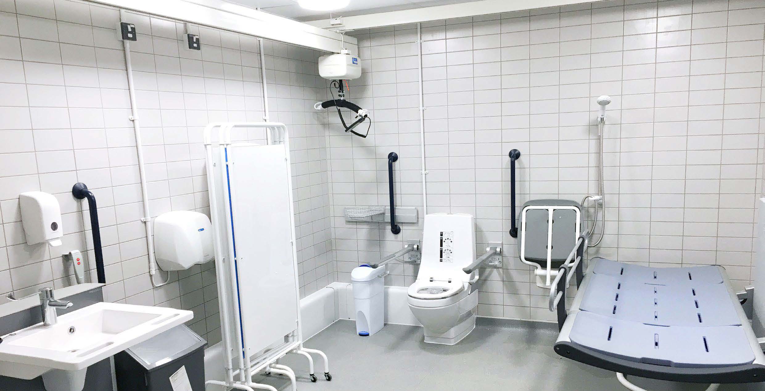 Changing-Places-Toilets-An-OpeMed-Guide-v.01.9_Page_03_Image_0001