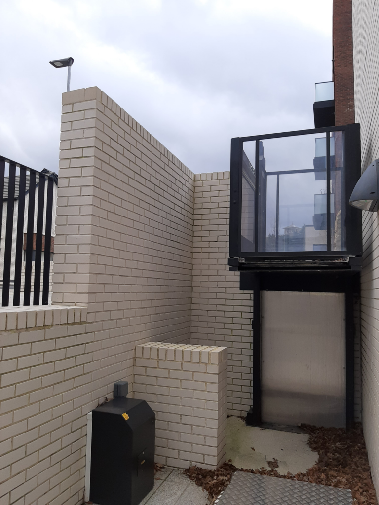 Melody 3 External Platform Lift MMS Medical Dublin