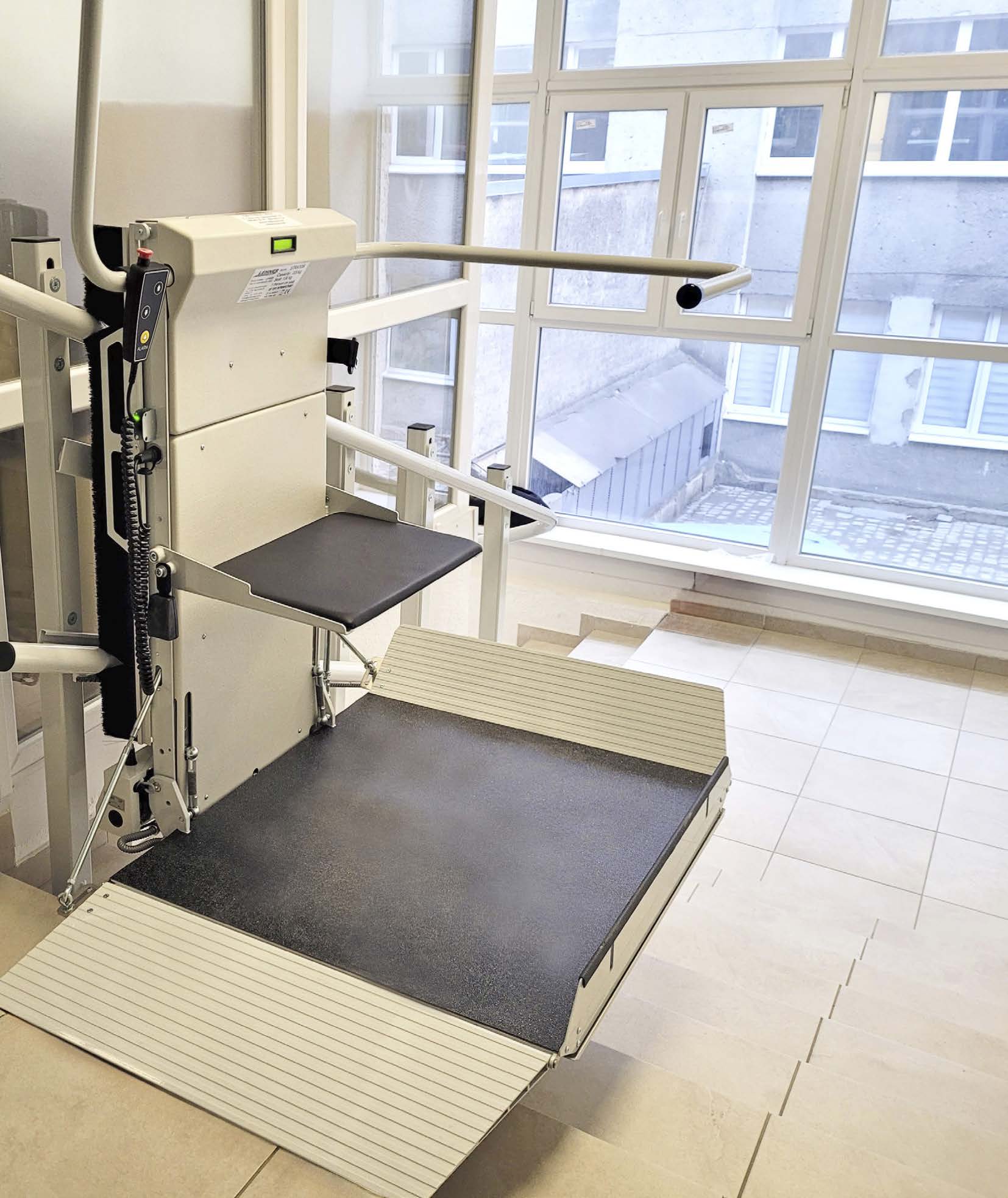 Lehner Stratos Platform Lift for Curved Stairs - Image 5